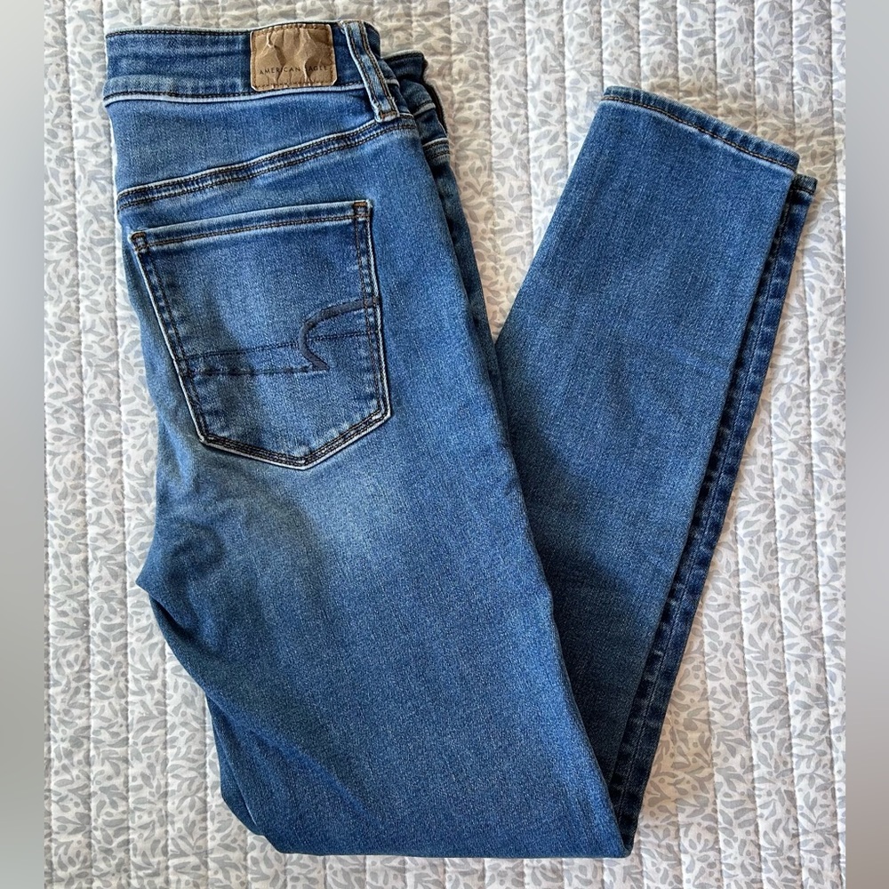 American Eagle Hi-Rise Jegging Next Level Stretch Size 8 R Medium Rinse